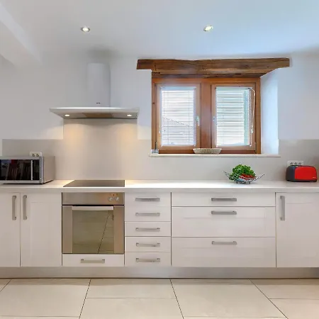 Villa Remington By Interhome