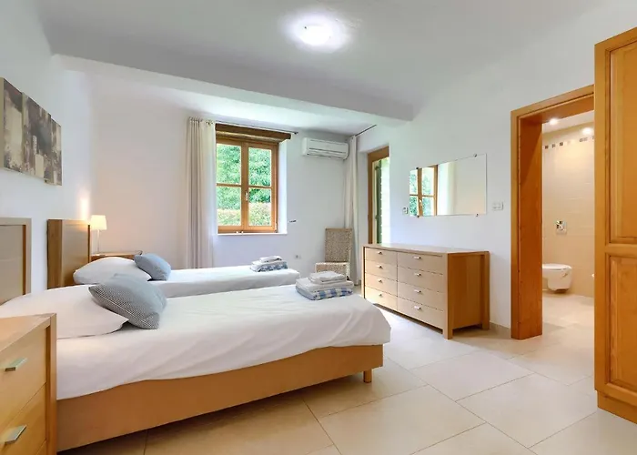 Villa Remington By Interhome