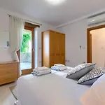 Remington By Interhome Villa Donje Baredine