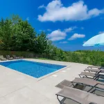 Villa Remington By Interhome *