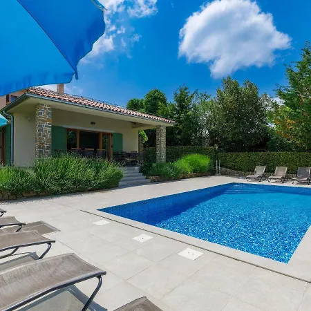 Villa Remington By Interhome