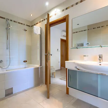 Villa Remington By Interhome Villa *