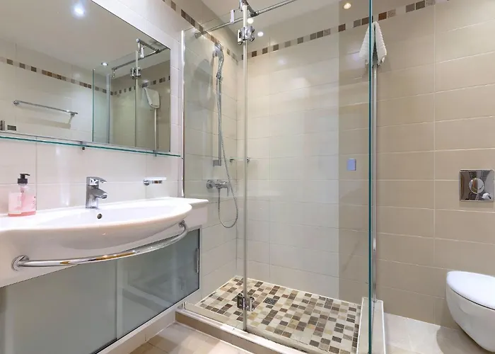 Villa Villa Remington By Interhome Donje Baredine